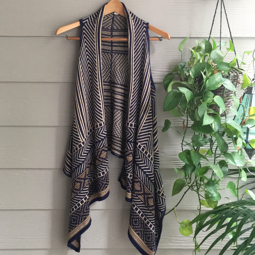 Knit vest